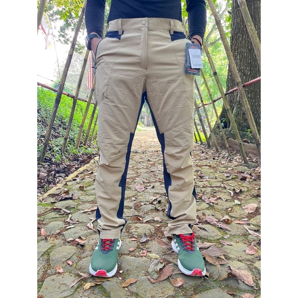 Celana gunung pria outdoor celana hiking quickdry