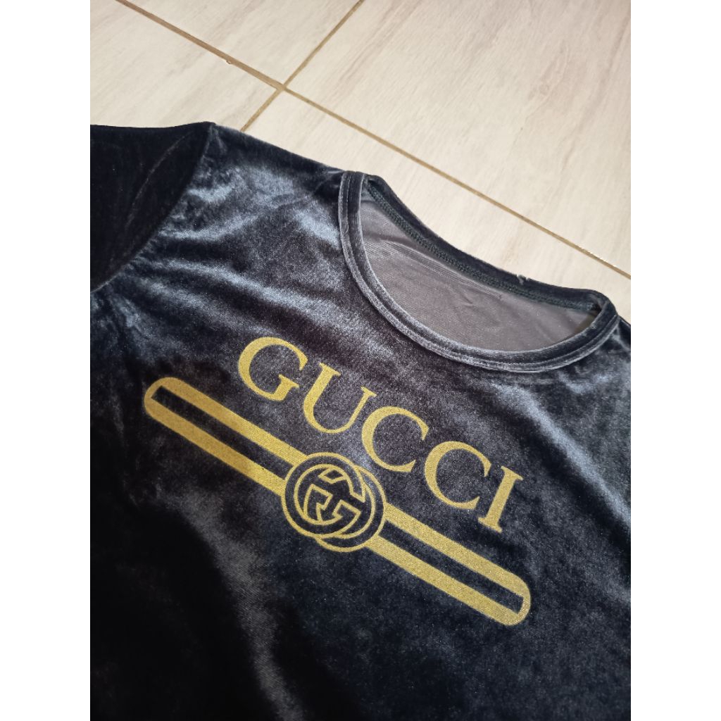 Kaos Beludru Motif Logo - Velvet Top
