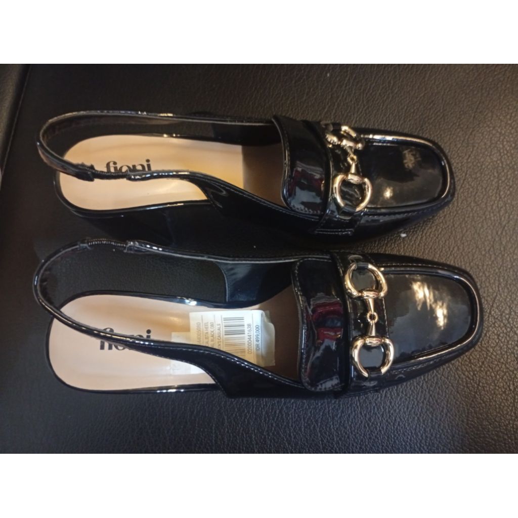 Fioni Sepatu heels