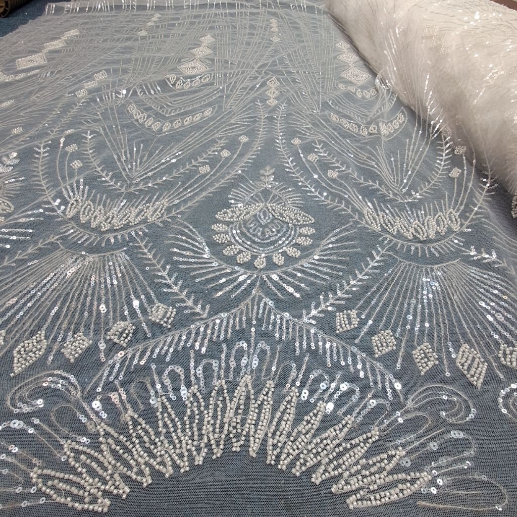 Kain Tile Bordir Payet Mutiara Soroskin Jepang Motif 3D Piramid Warna Putih Bw Untuk Kebaya
