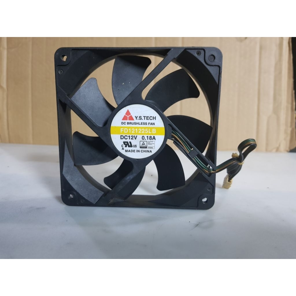 Fan Kipas Y.S.TECH DC 12V_0.18A 12X12CM 4Pin
