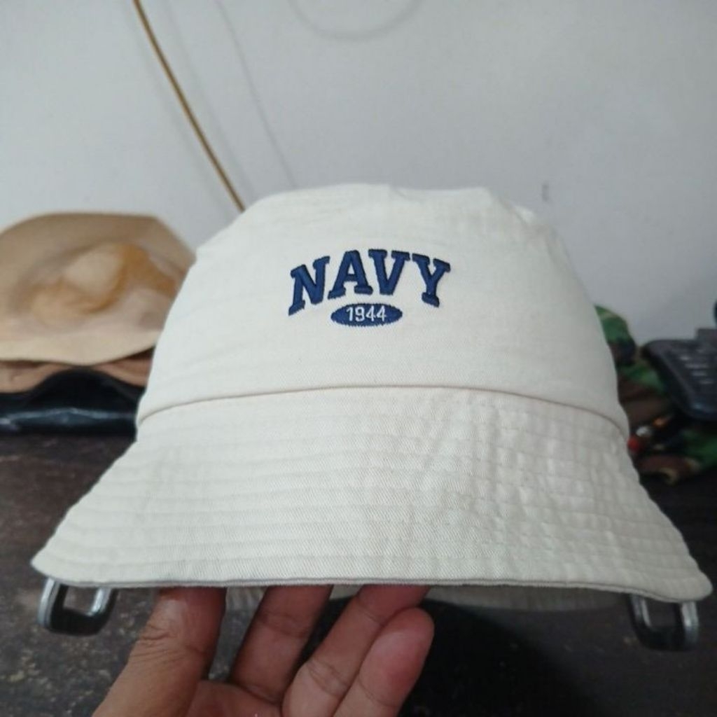 Topi bucket hat bahan katun denim tebal warna coksu logo bordir NAVY SHOOPEN second Original builtup
