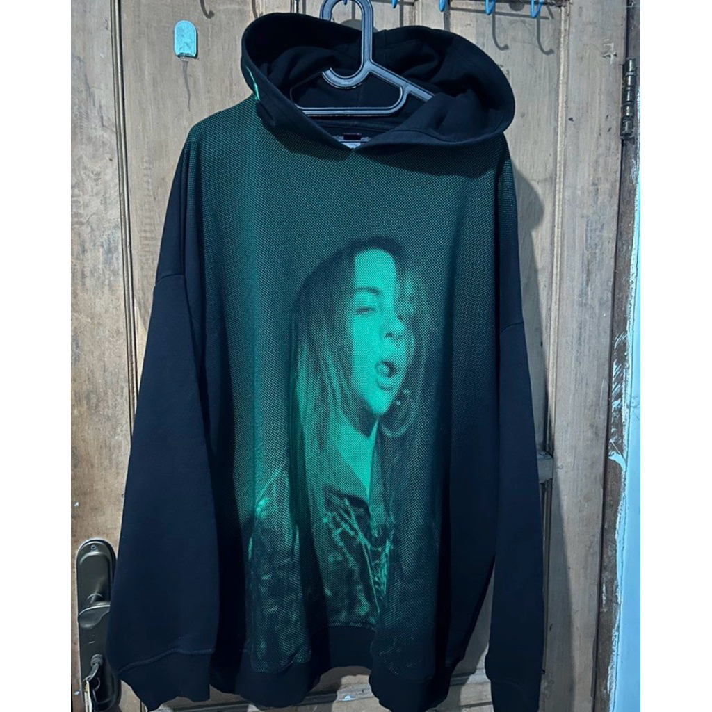 billie eilish bershka