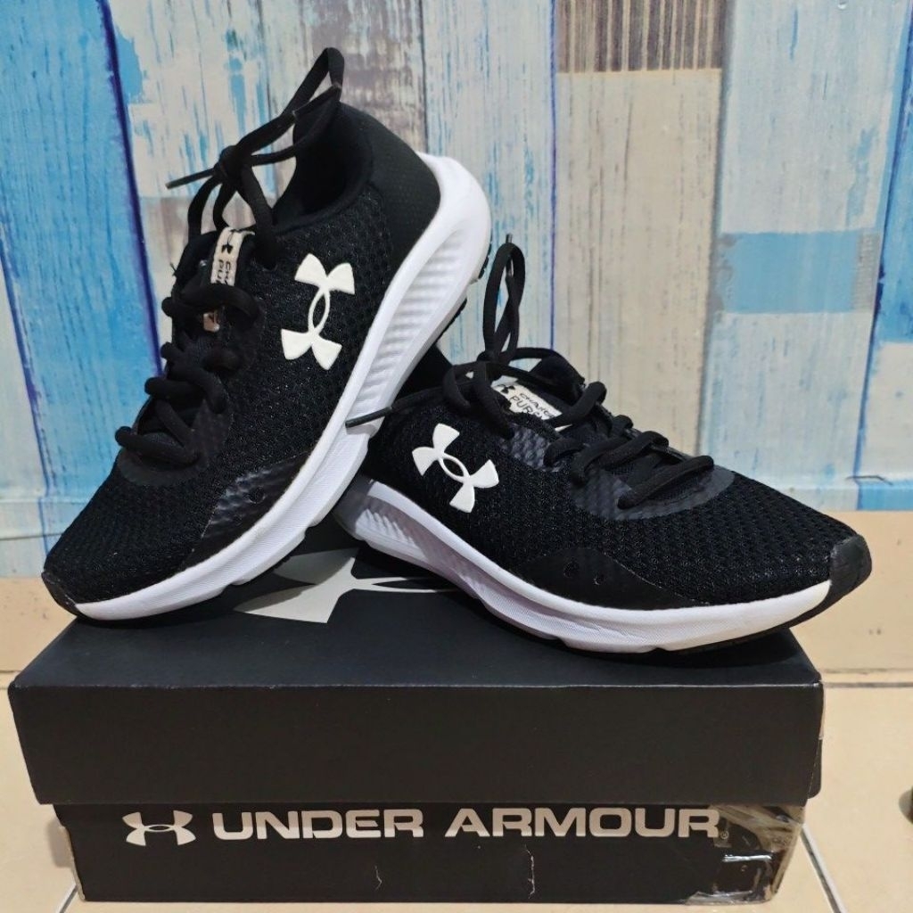 Preloved Under Armour Women Charged Pursuit 3 ORIGINAL
