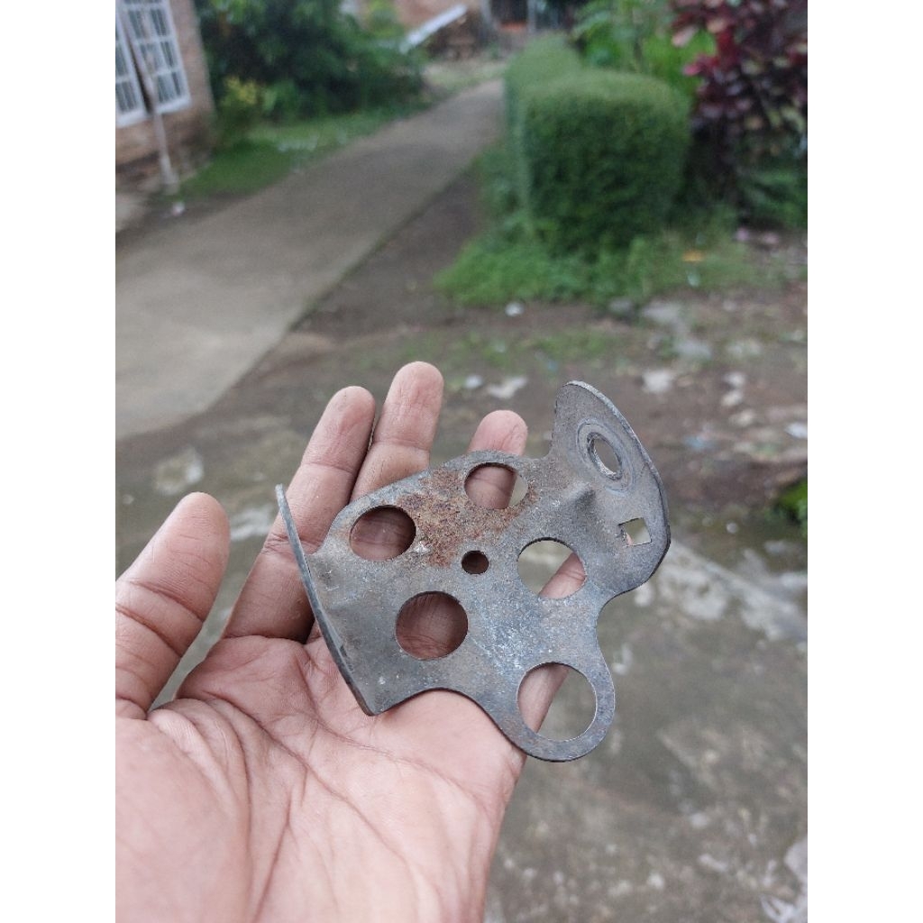 Breket Lampu Sein Belakang Honda Win 100 Original
