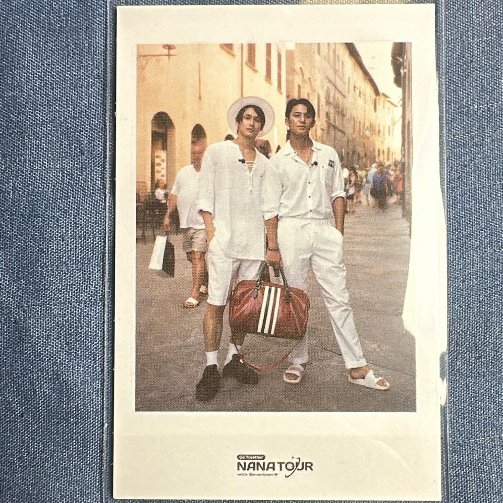 POLAROID SEVENTEEN