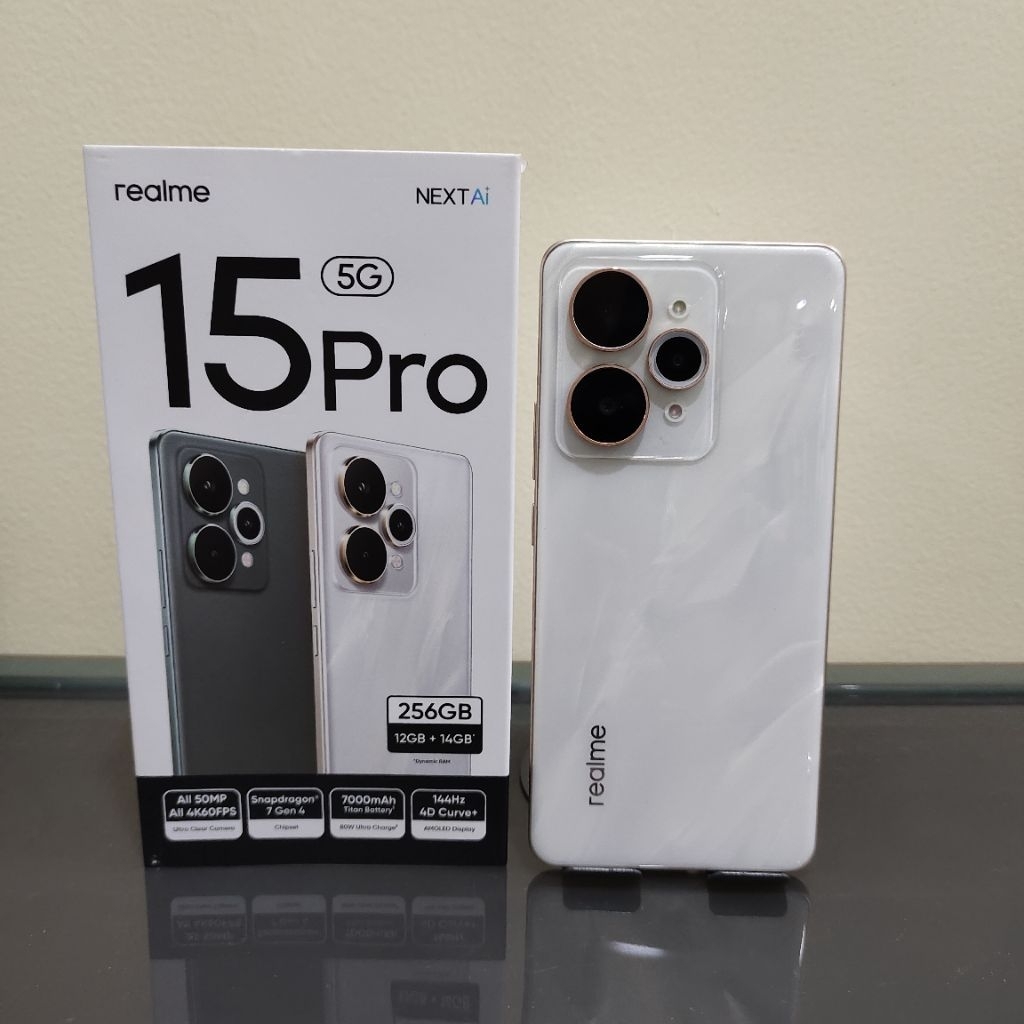 Handphone Realme 15 Pro 5G Ram 12 256 GB