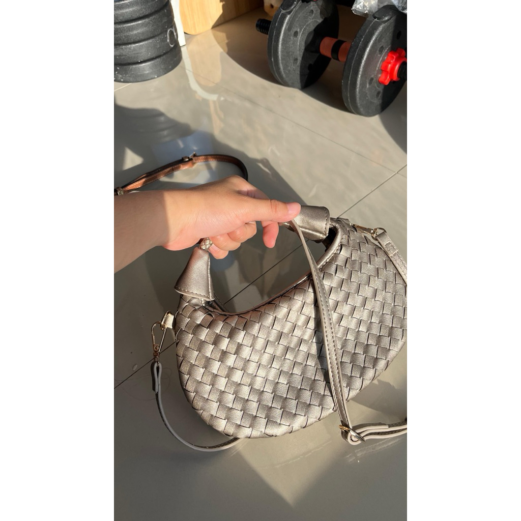 PRELOVED BOTTEGA VENETA BAG