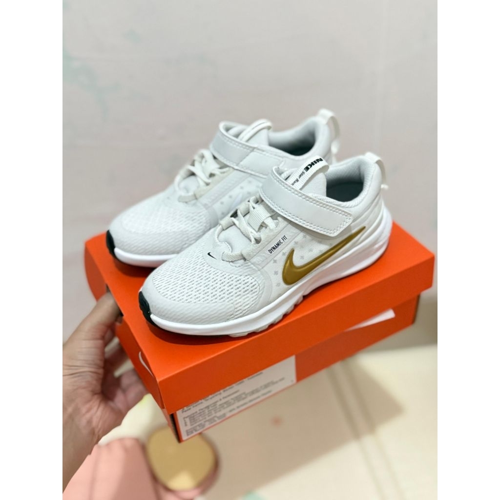 Sepatu anak Star runner 5 NK