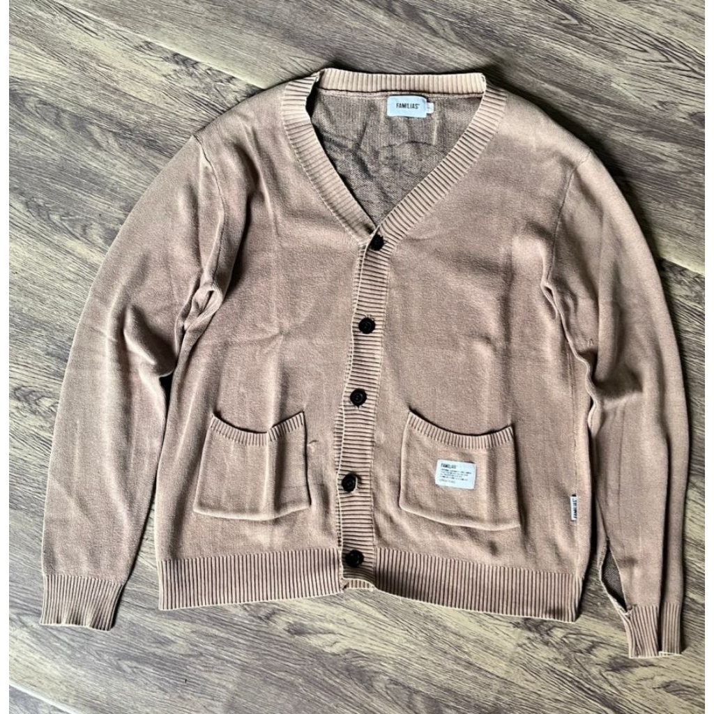 Cardigan knit familias
