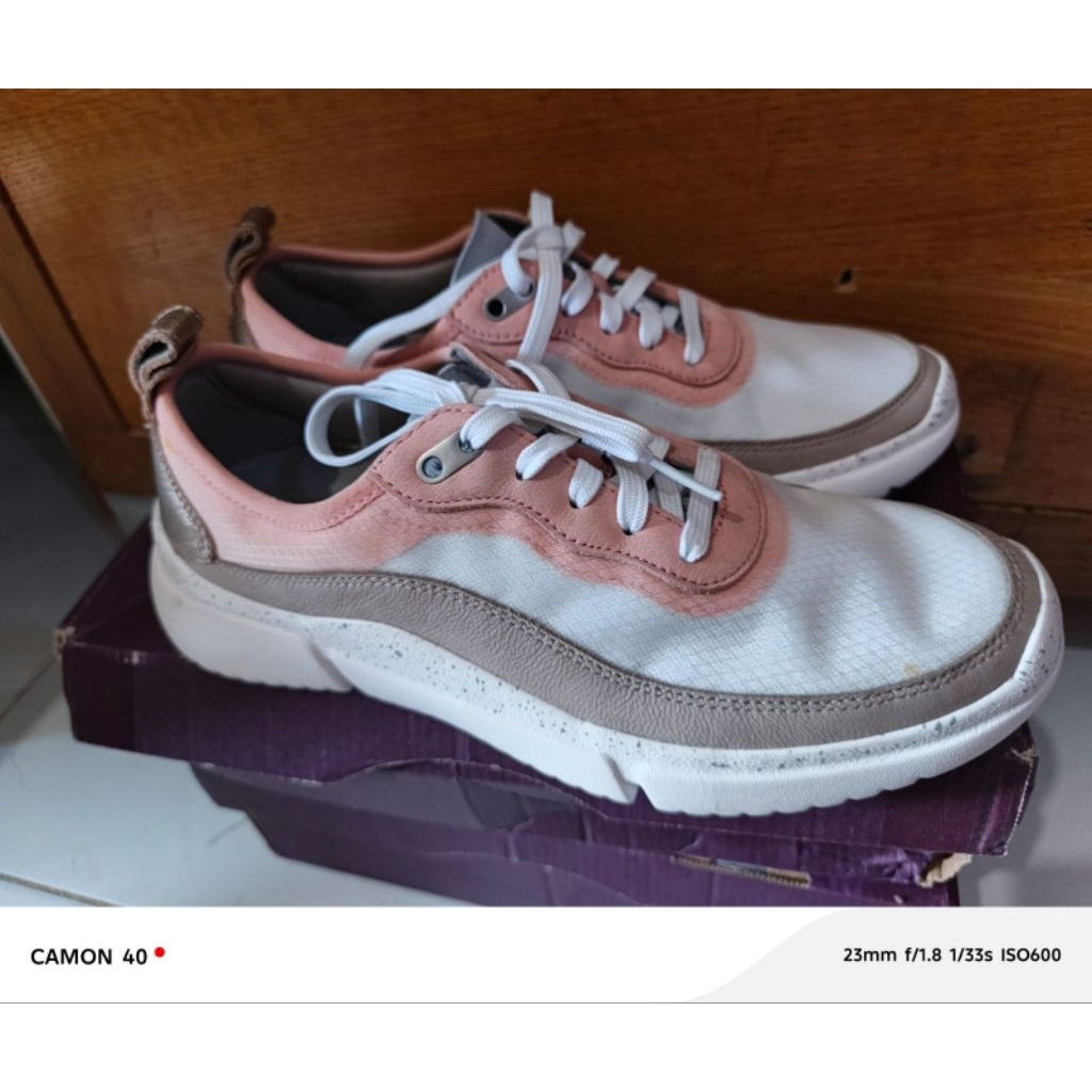 sepatu kets rockport original wanita