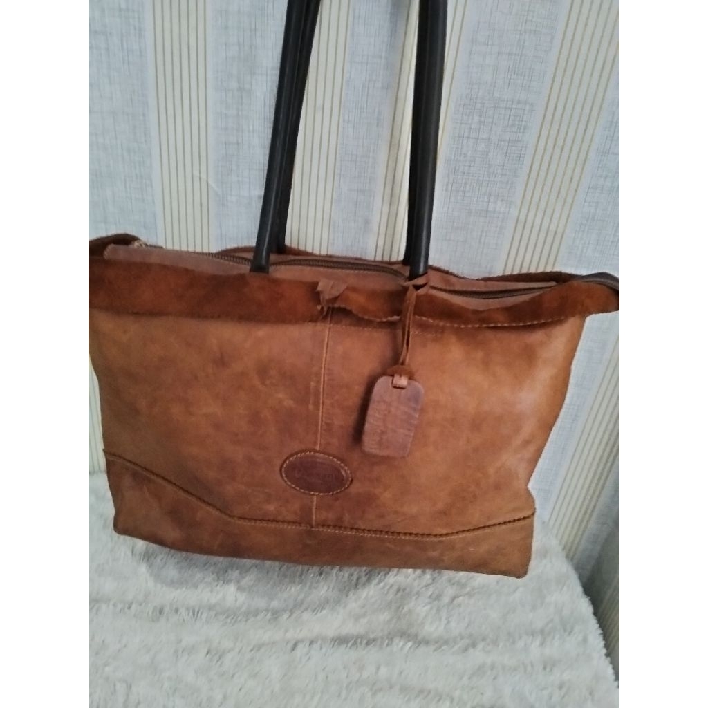 Tas kulit asli Abekani