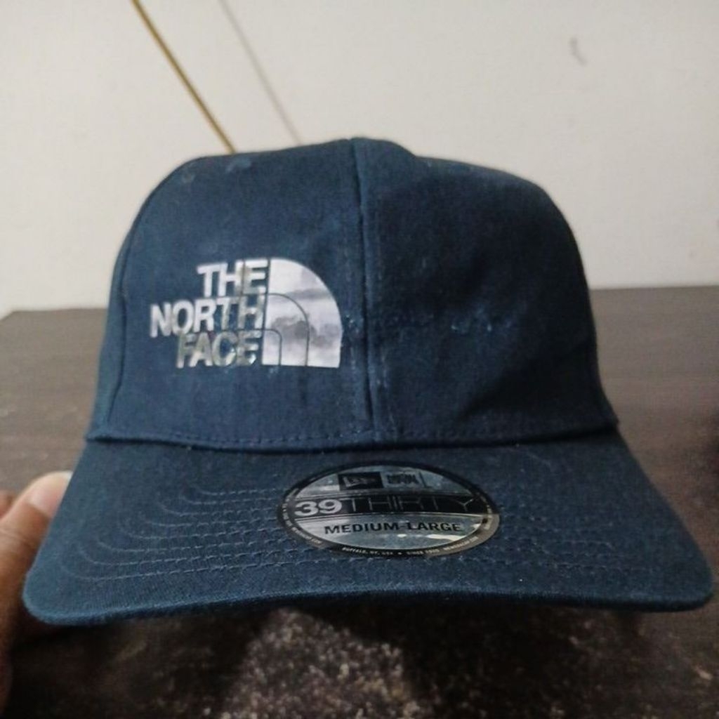 Topi baseball bahan katun denim tebal warna navy pekat logo sablon TNF NEW ERA second Original built
