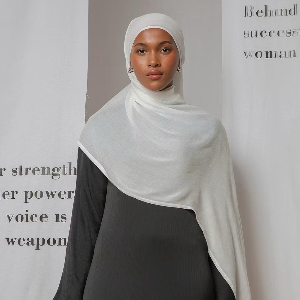 Lozy Hijab Viscose Nour Shawl Lozy x Lesti Kejora (Preloved)