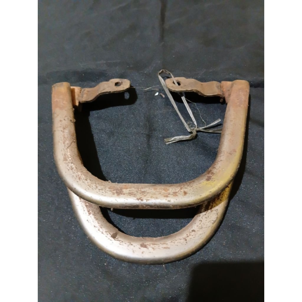 begel/behel belakang vespa super