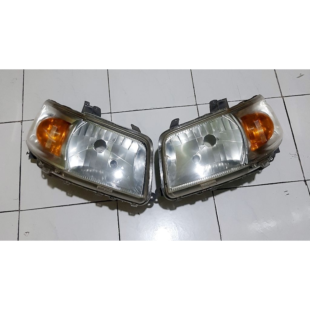 headlamp lampu depan suzuki apv 2005--2006 original