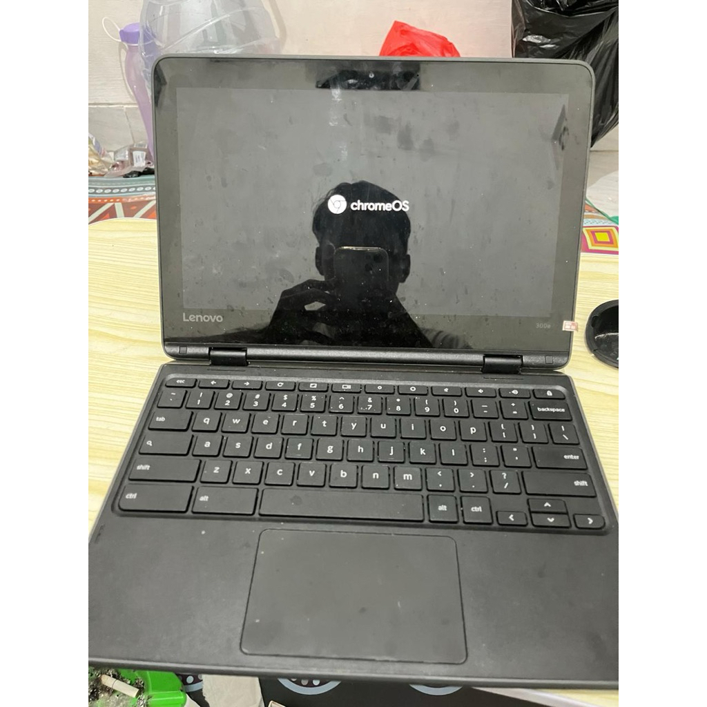 LAPTOP LENOVO THINKPAD YOGA 300E 11E  100E LAYAR 2 IN 1 TOUCHSCREEN  11 INCH MULUS MURAH BERGARANSI