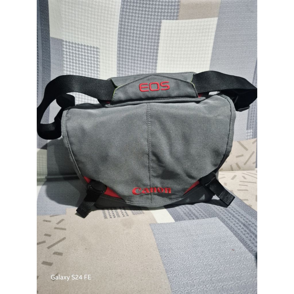 Tas Slingbag Camera Crumpler x Canon