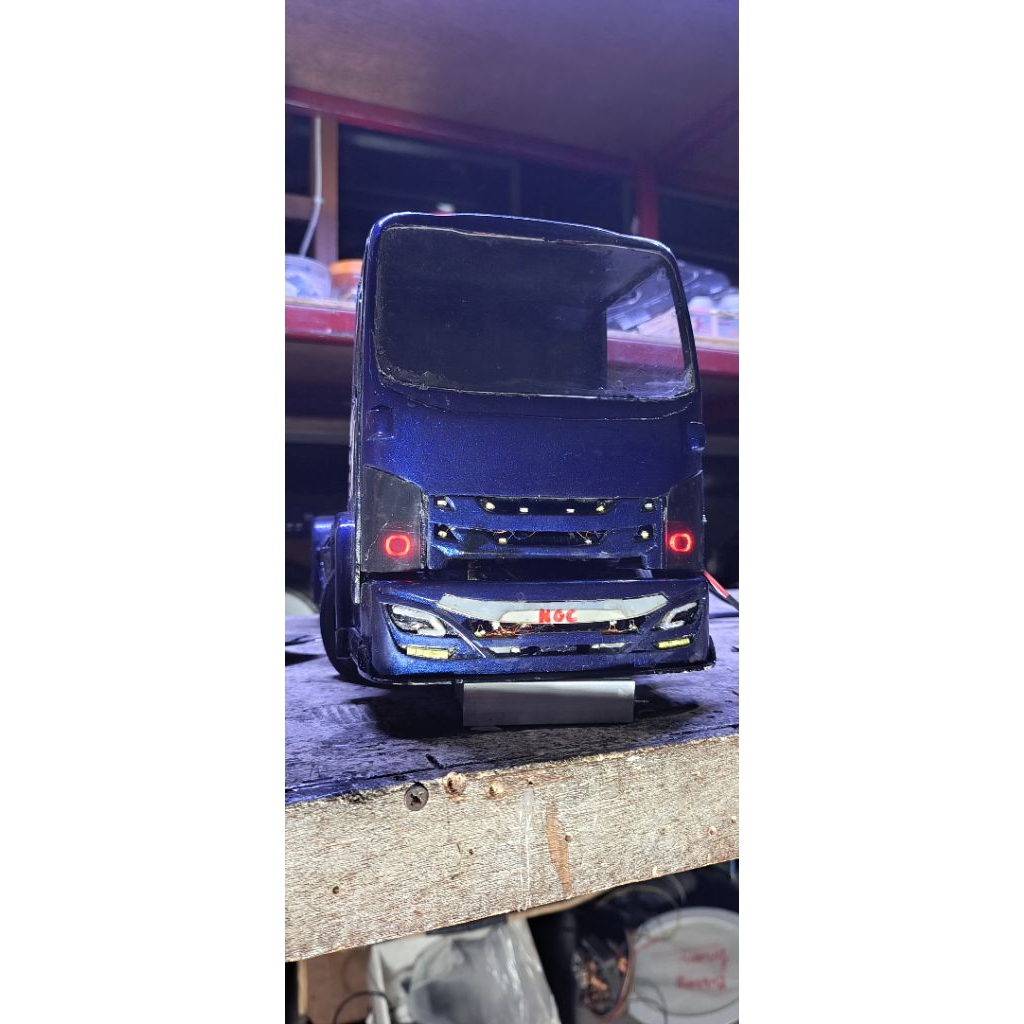 miniatur truk nmr71 skala 12