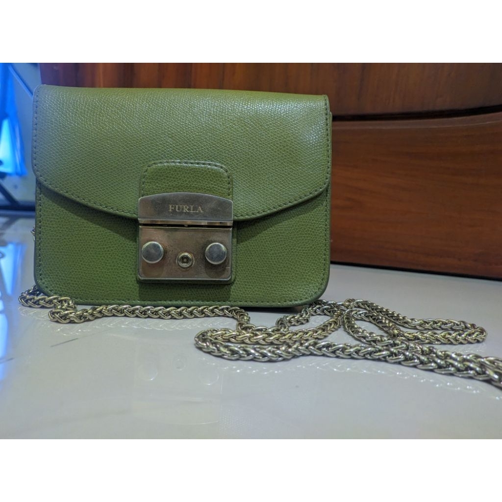 Sling kulas furla hijau lumut