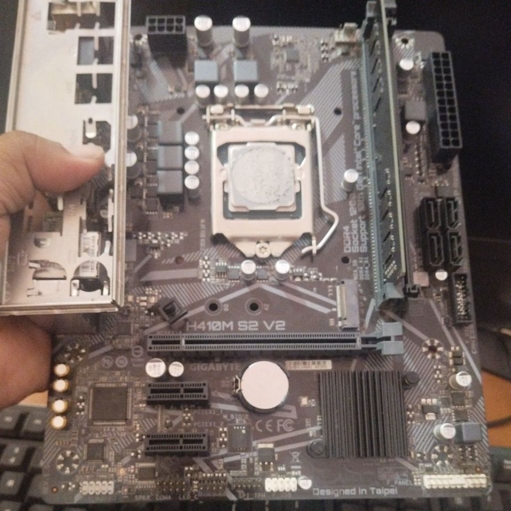 PROC I3 10105F + MOBO MSI H410 + 8GB DDR4