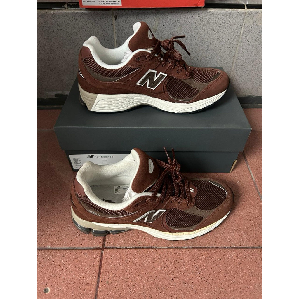 New Balance 2002R “ Burgundy” 100% Original Resmi
