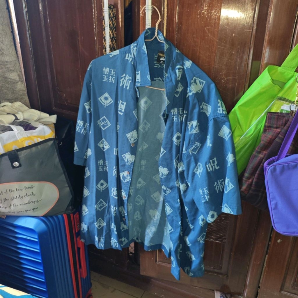 Kemeja M231 Jujutsu Kaisen Biru Blue Hidden Inventory Baju Second Bekas M 231 Blue Biru Bagus Size X