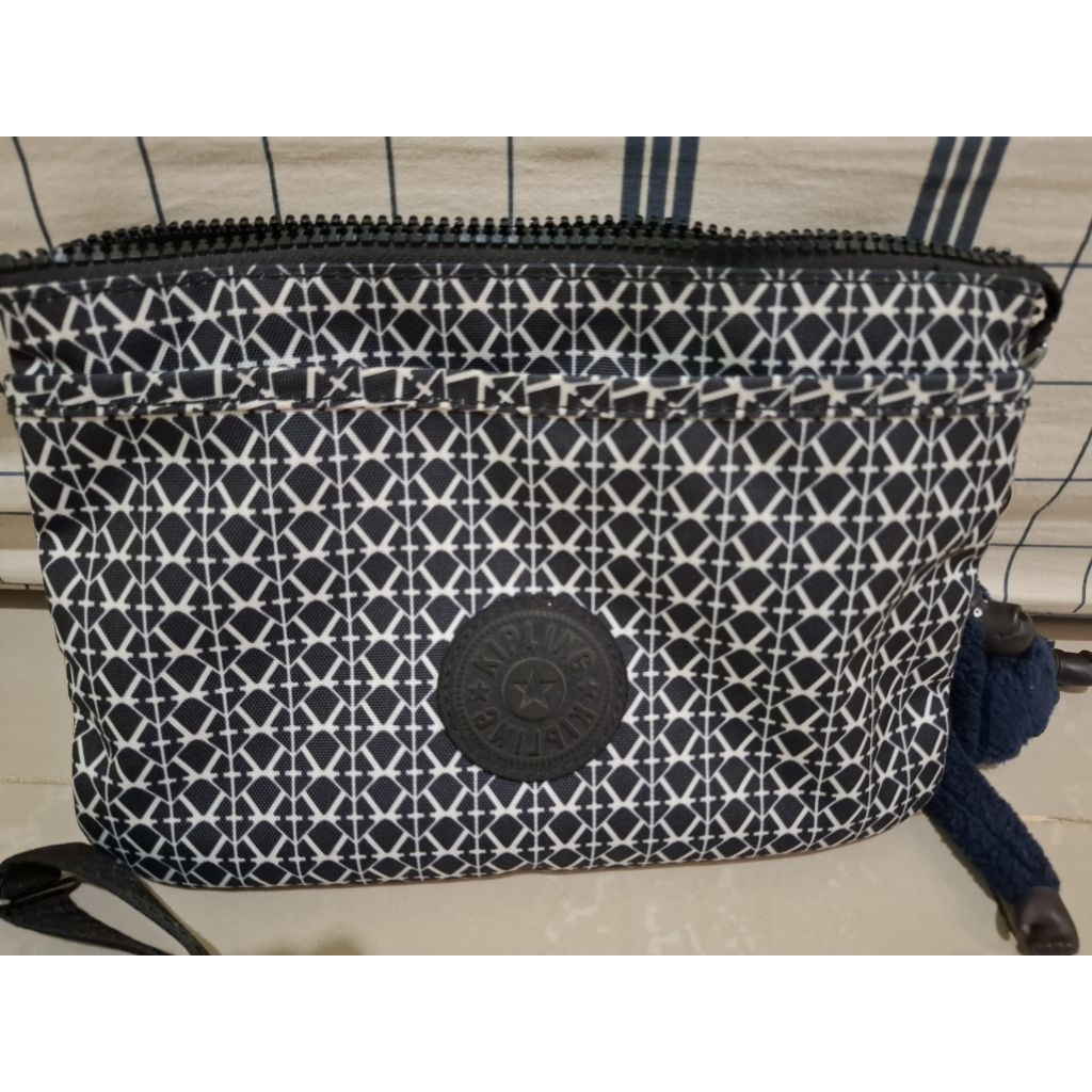 kipling sling bag