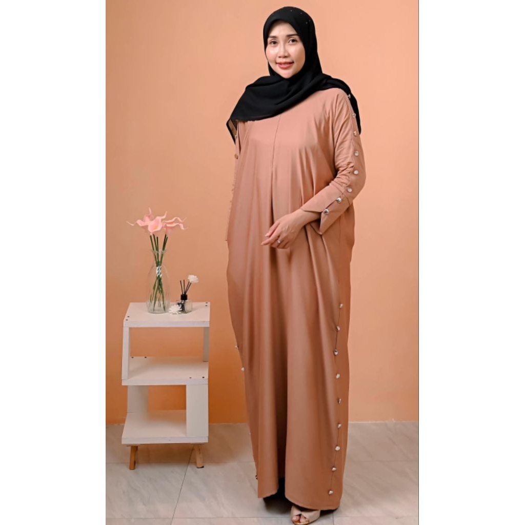 Zakiyah Kaftan