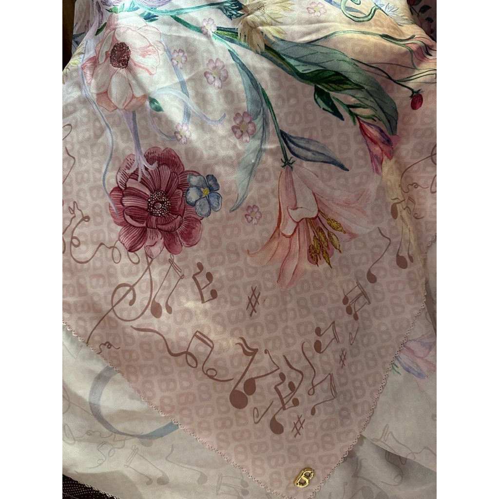 preloved buttonscarves x NADA FIS XL