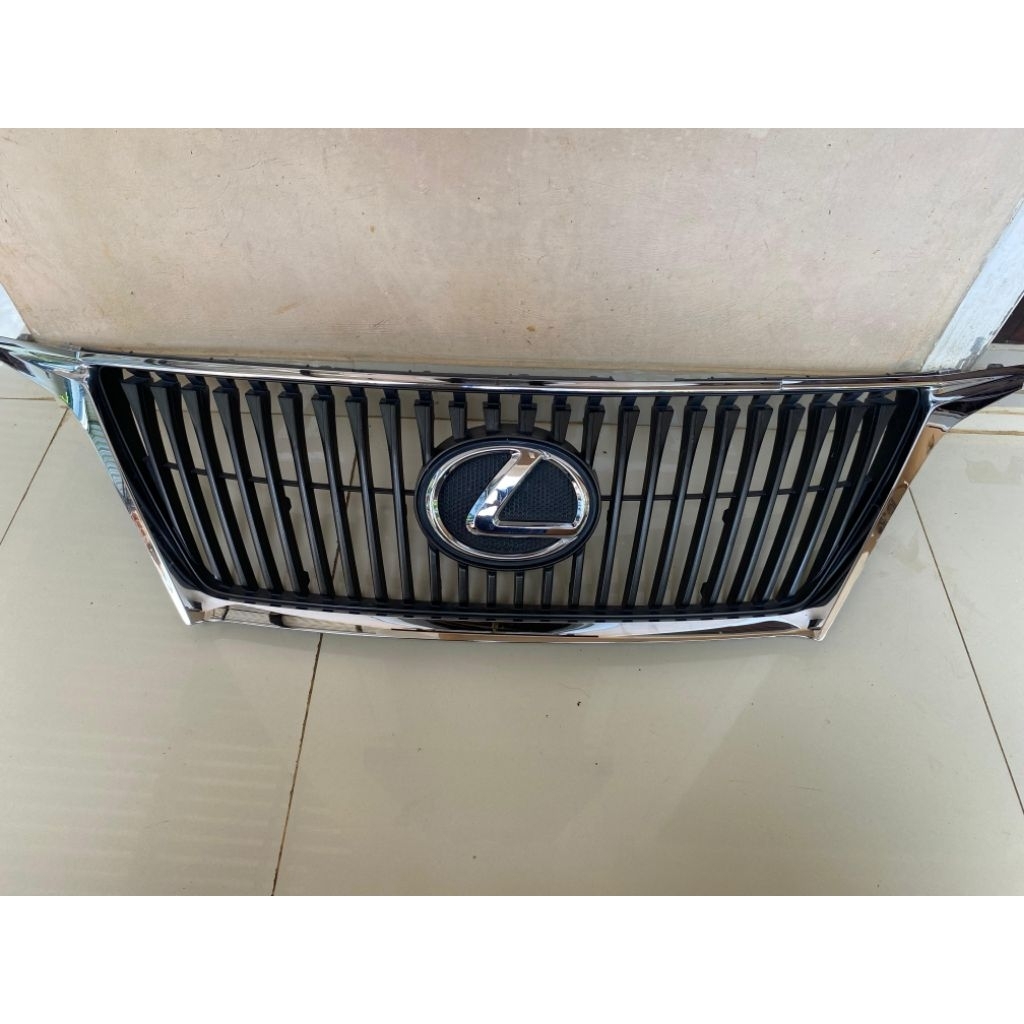 Grill gril lambang depan lexus rx350 original