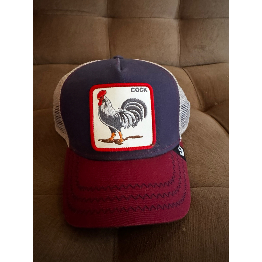 topi original goorin logo ayam