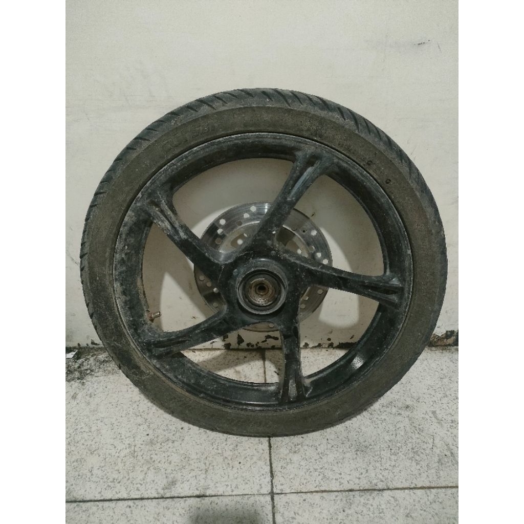 Velk depan Mio