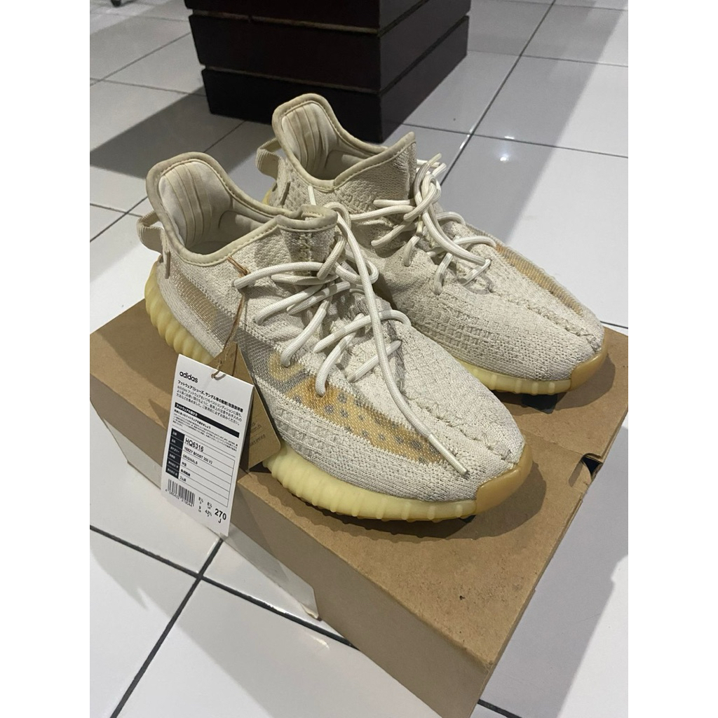Yeezy 350 V2 Bone (Second)
