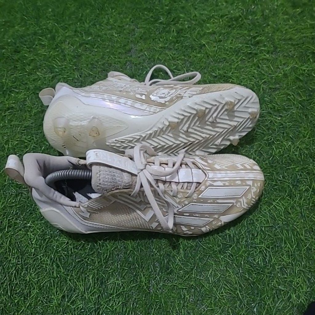 sepatu football adidas size 42