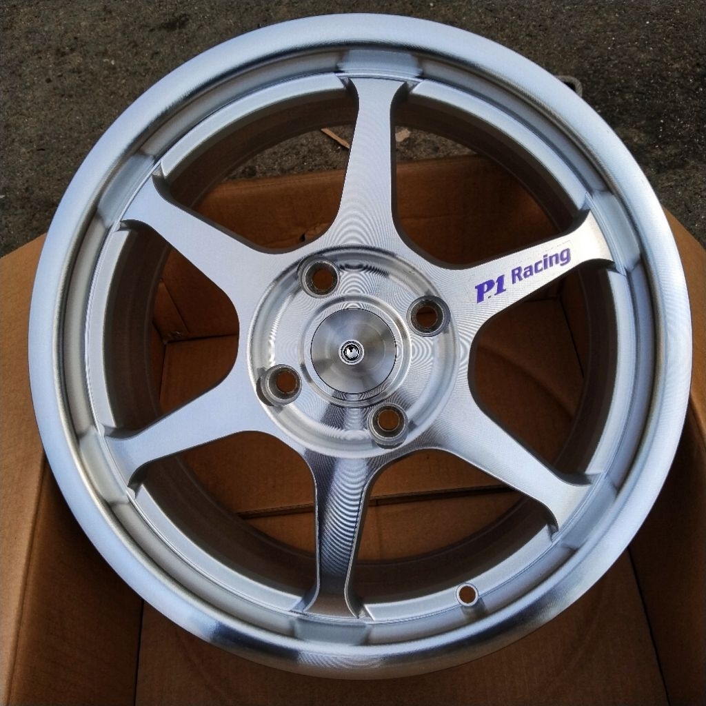 Velg JDM BuddyClub Rays P1 Racing R16 PCD 4x114.3 Lebar 7 ET42 Silver Polish Velg Racing Ring 16