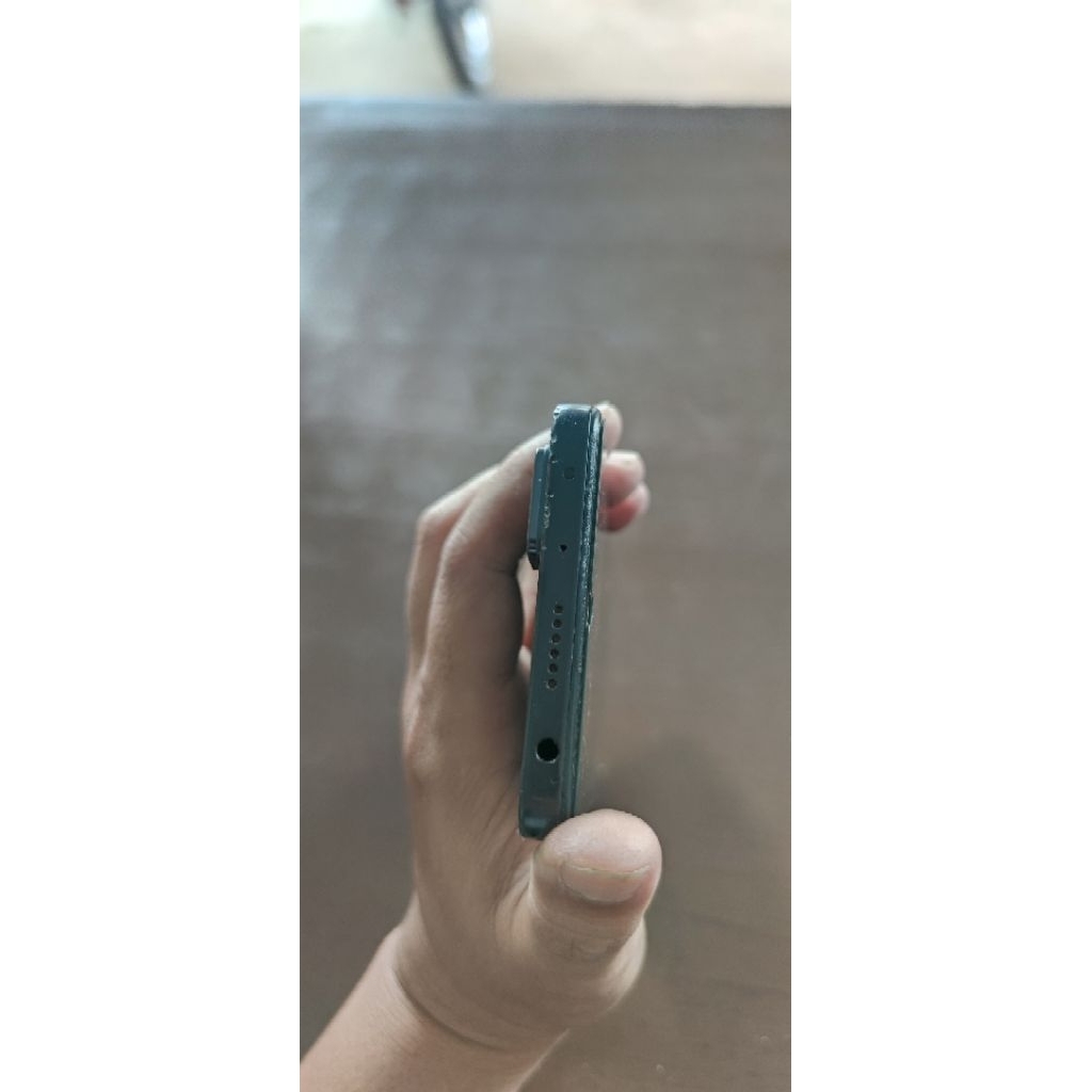 REDMI NOTE 11 PRO 5G 8/128 HP CARGER 67W  MINUS FISIK LECET( LIHAT FOTO)