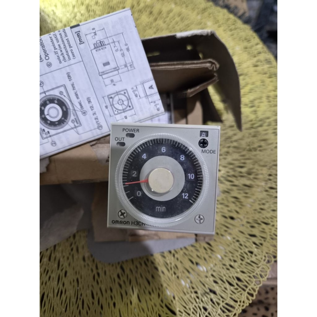 TIMER OMRON TYPE H3CR-A 100-240VAC KAKI 11(PIN 11)