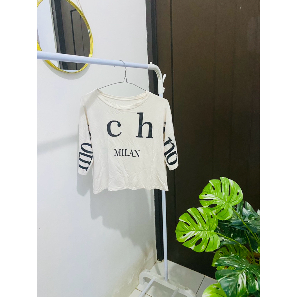 Baju Kaos Putih Polos Atasan Wanita CropTop Putih Like New