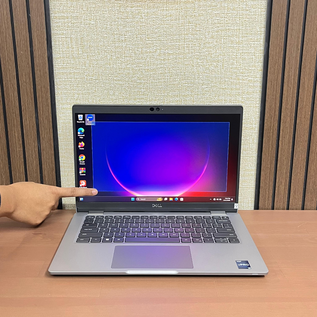 Dell Latitude 5330 Intel Core i7 Gen 12 Touchscreen 16GB RAM Laptop Generasi Terbaru
