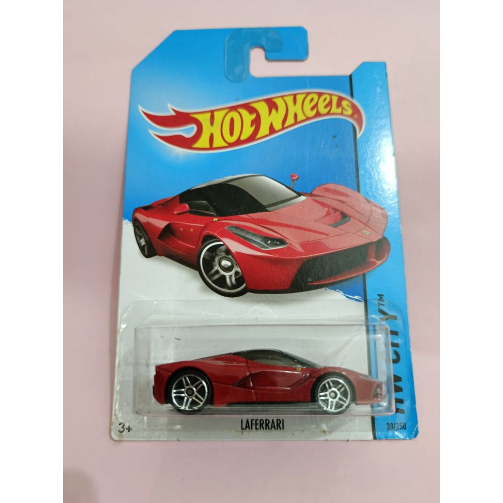 HOTWHEELS LAFERRARI RED