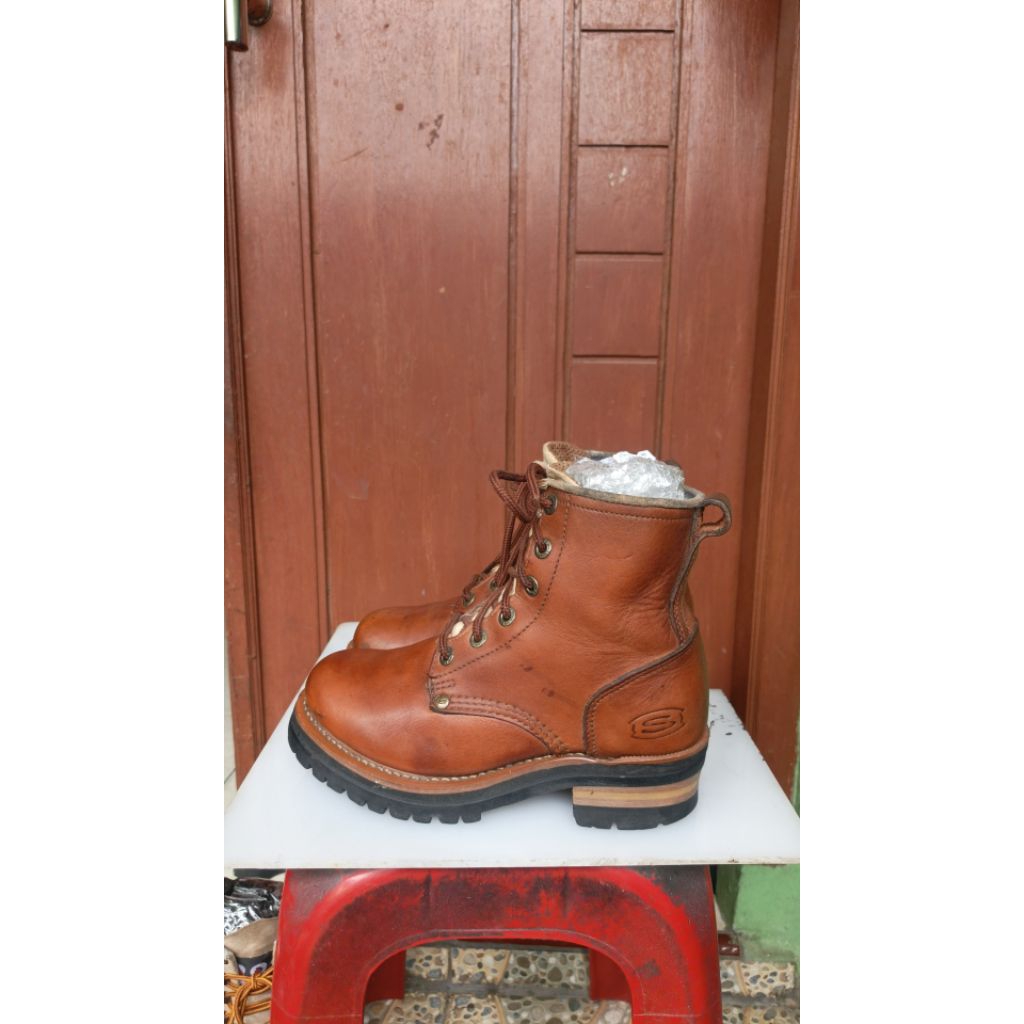 sepatu boots SKECHERS 38