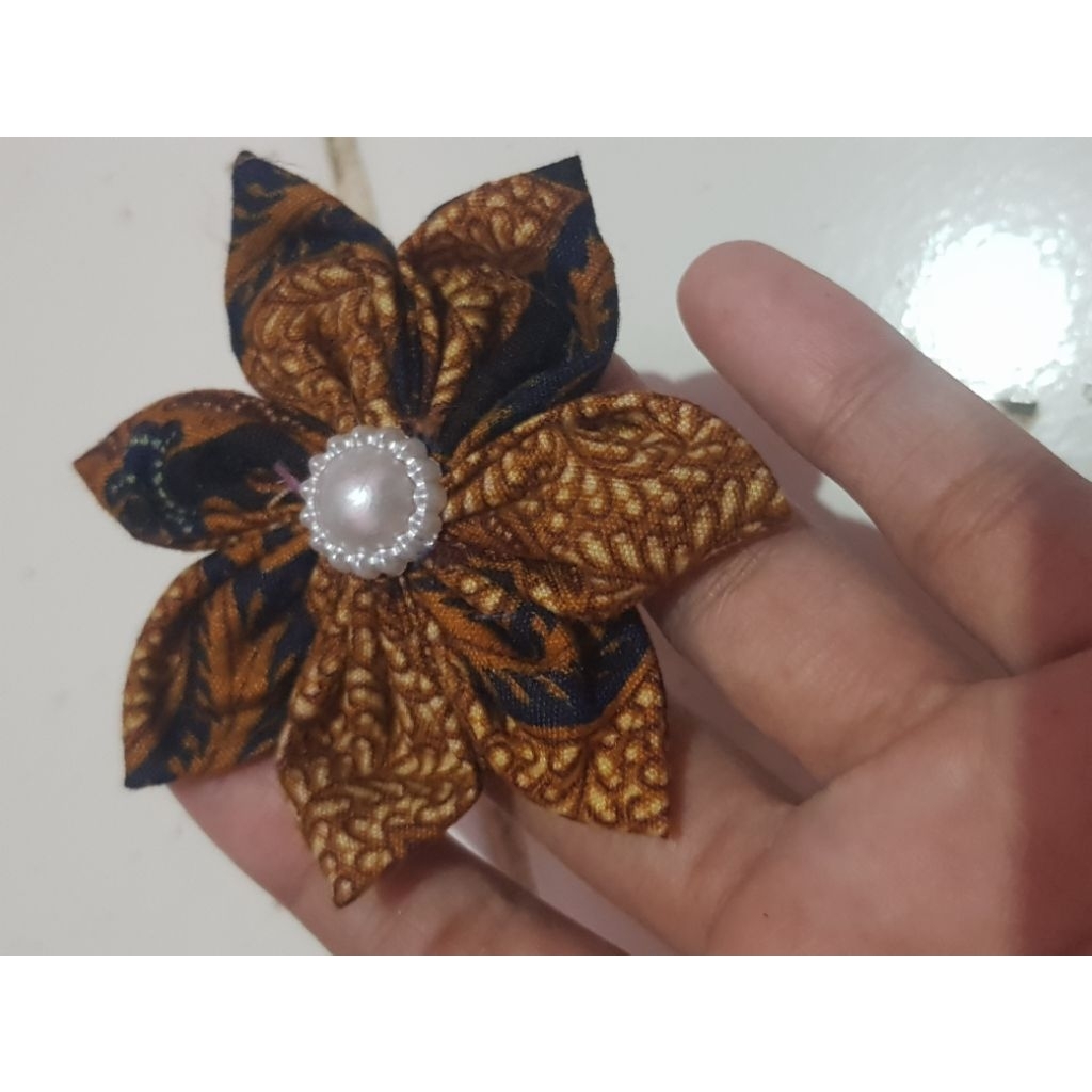 BROS BUNGA CANTIK KAIN PERCA UKURAN BESAR/7cm