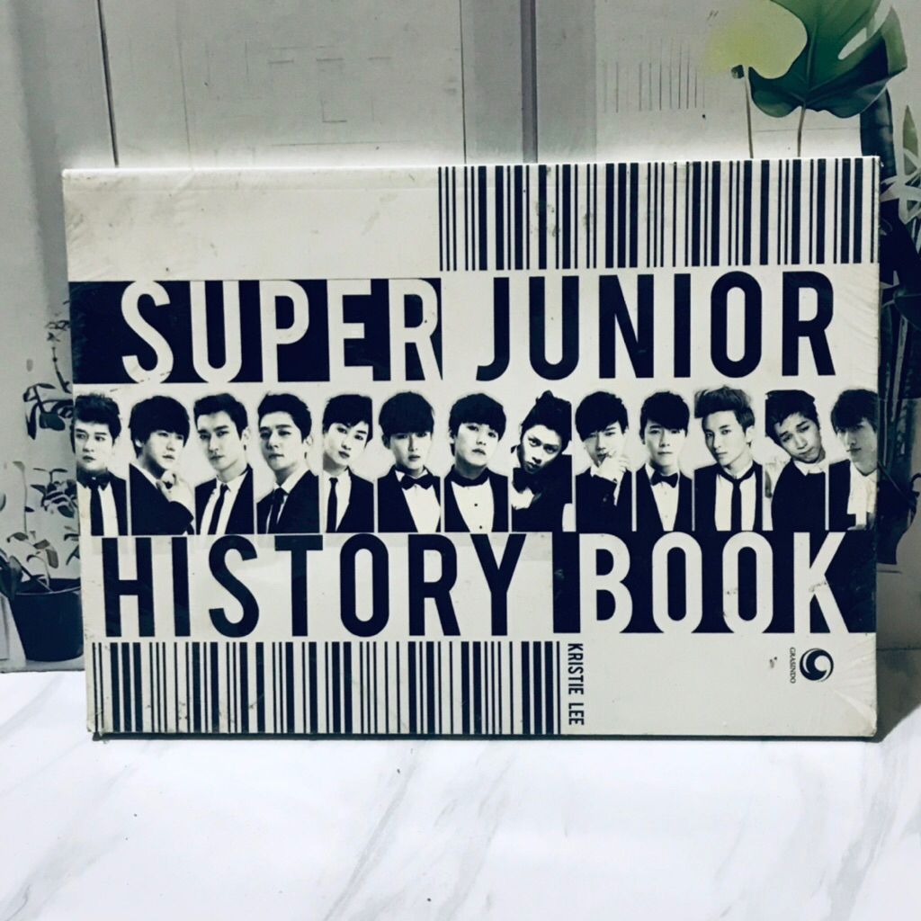 SUPER JUNIOR HISTORY BOOK