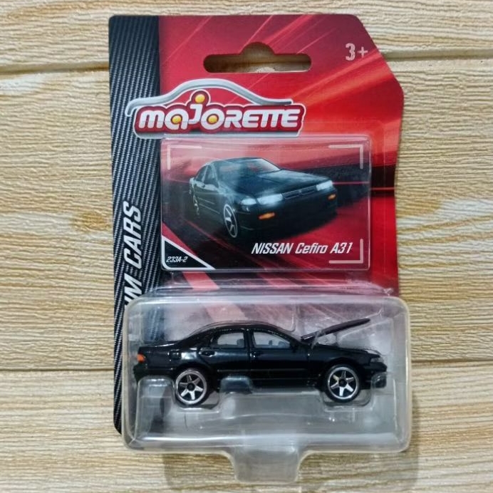Majorette Nissan Cefiro A31  hitam