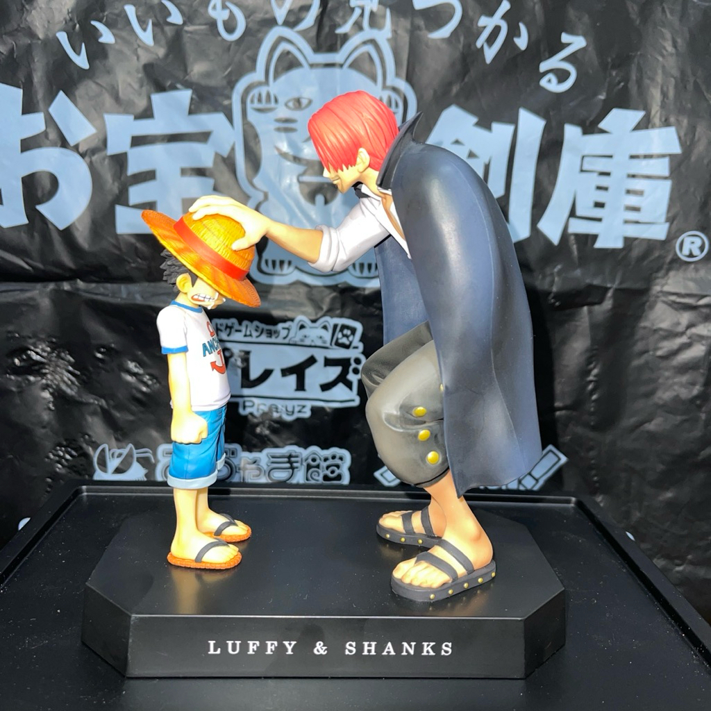 ACTION FIGUR ORIGINAL - One Piece - Luffy Shanks