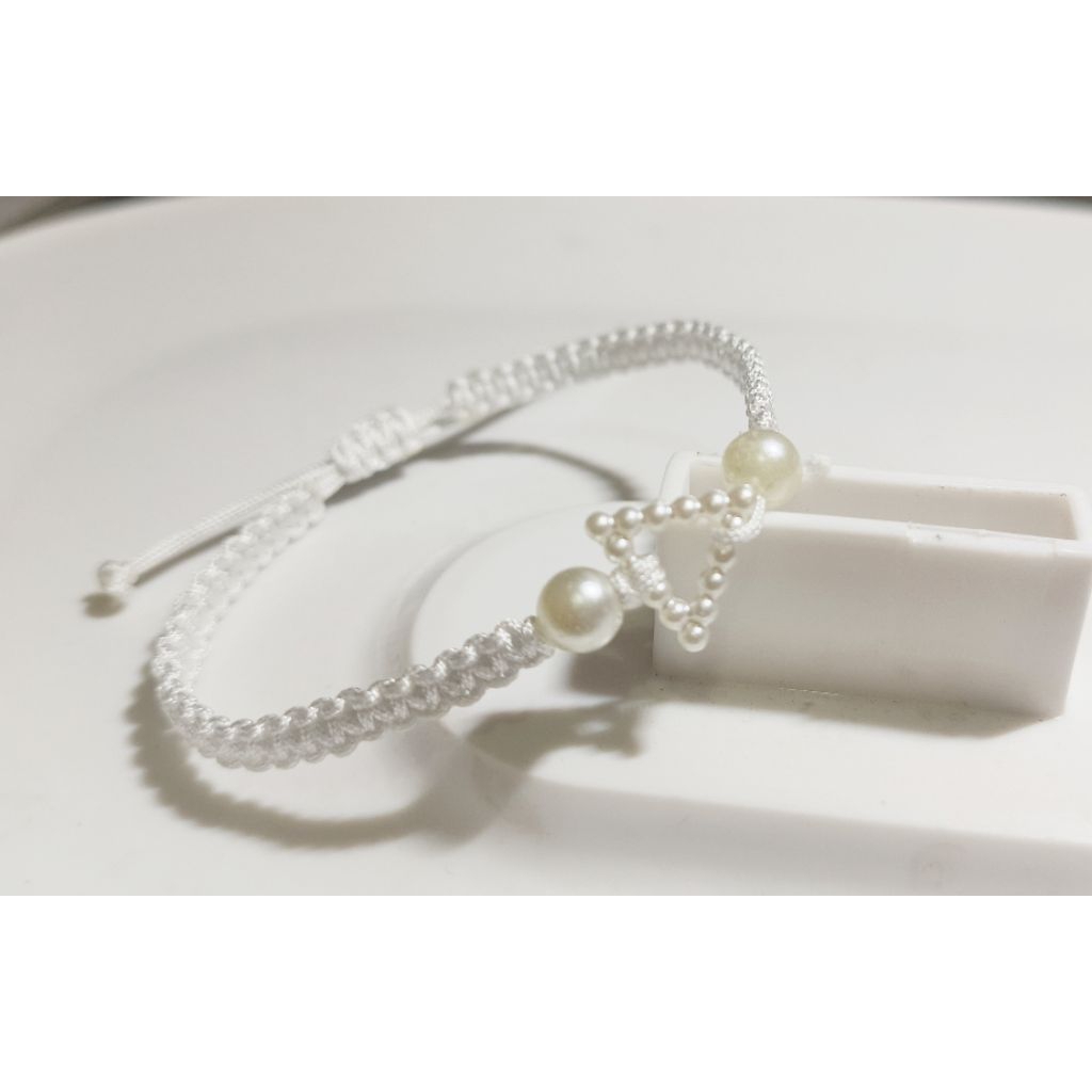 Gelang tali giok putih