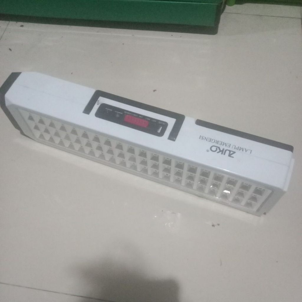 zuko lampu emergency