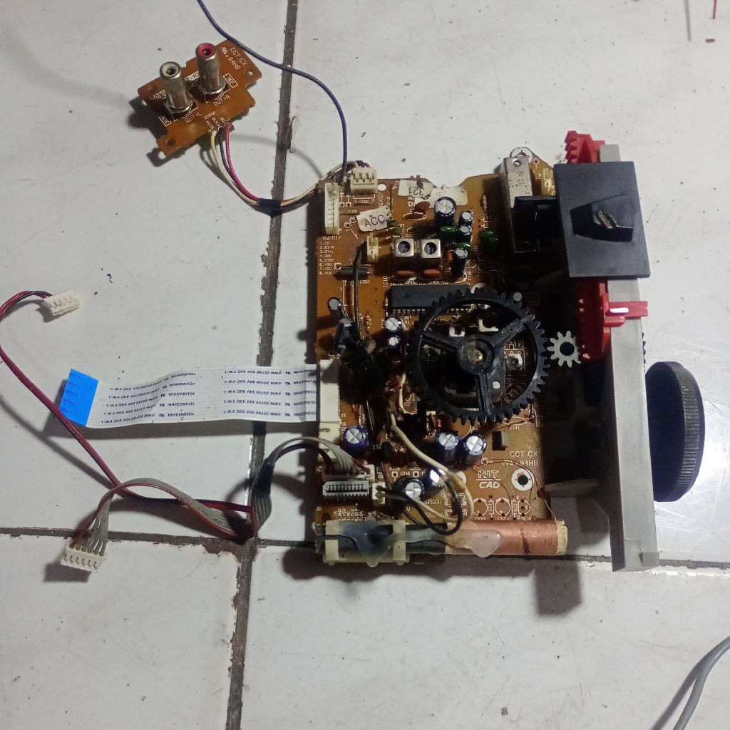 radio am FM copotan dari compo Polytron dividi normal siap pasang