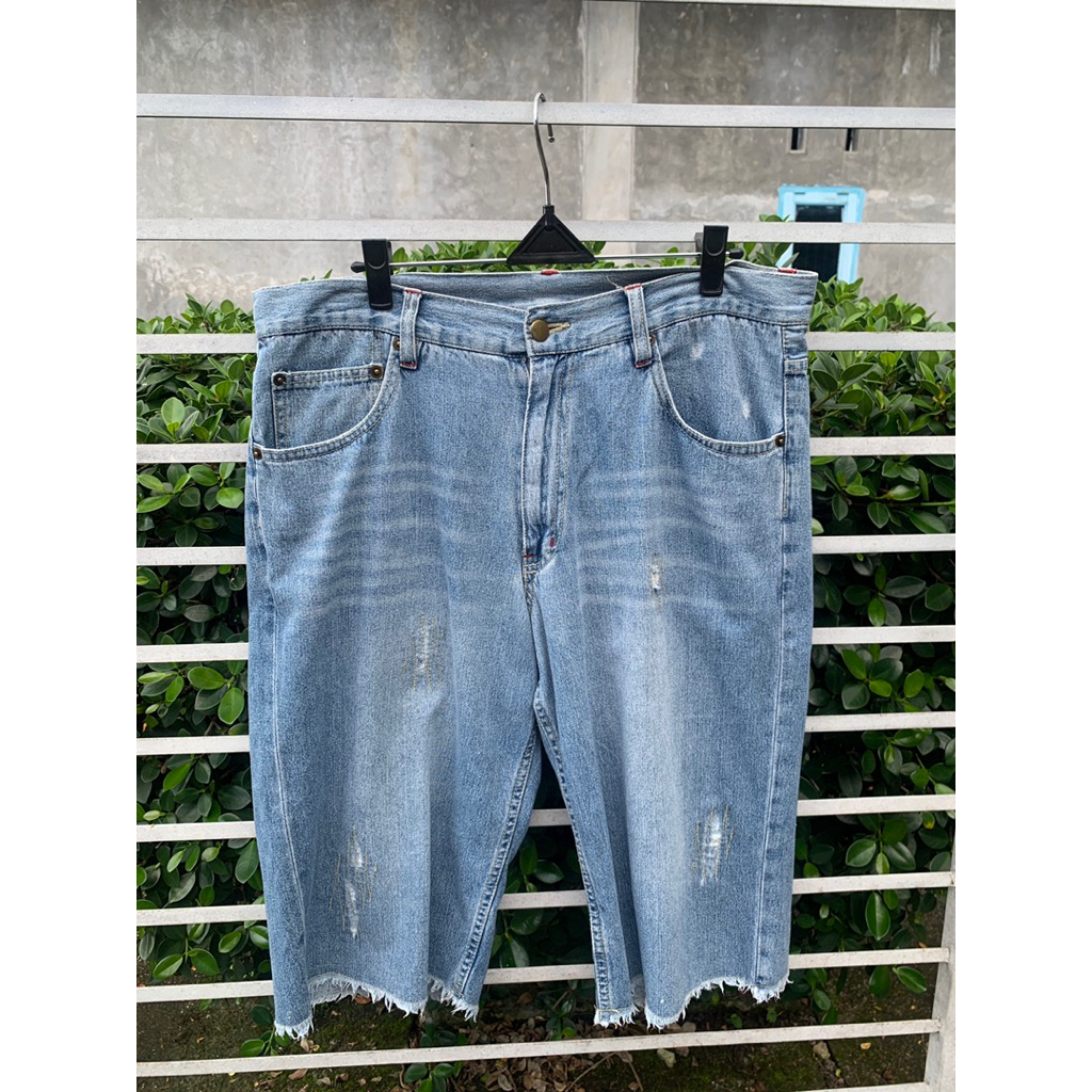celana pendek BAD BOY size 34-35